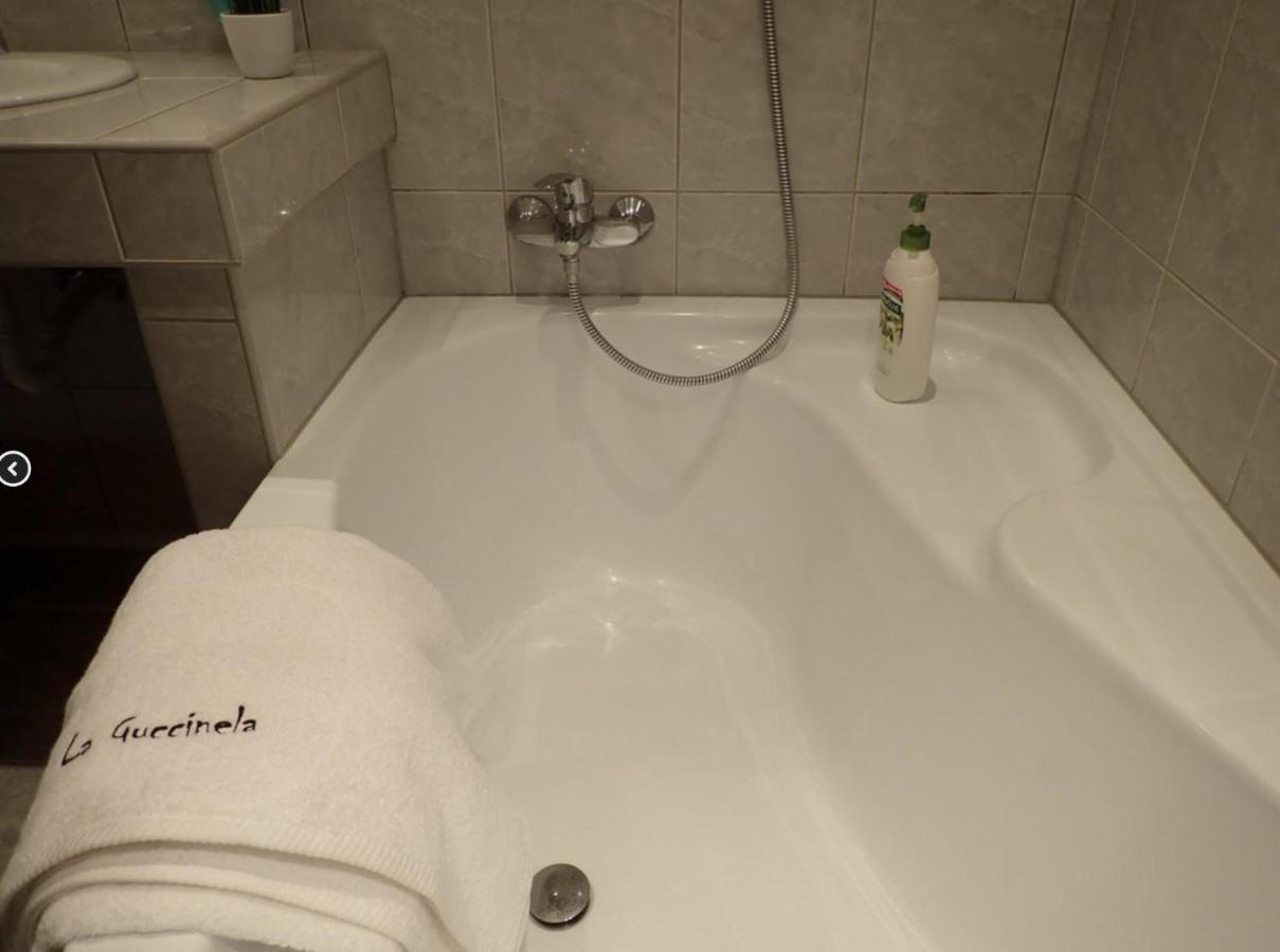 Apartment La Guccinela เชสกี้ครุมลอฟ ภายนอก รูปภาพ